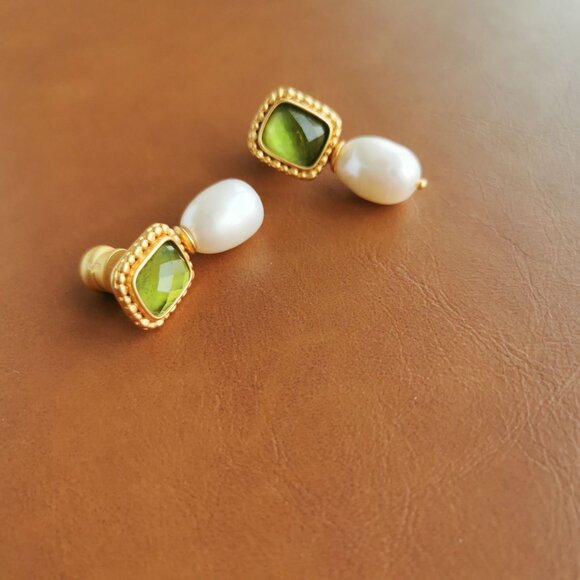 Julie Vos Marbella Gold Pearl Drop Earrings Trendy - Picture 2 of 4